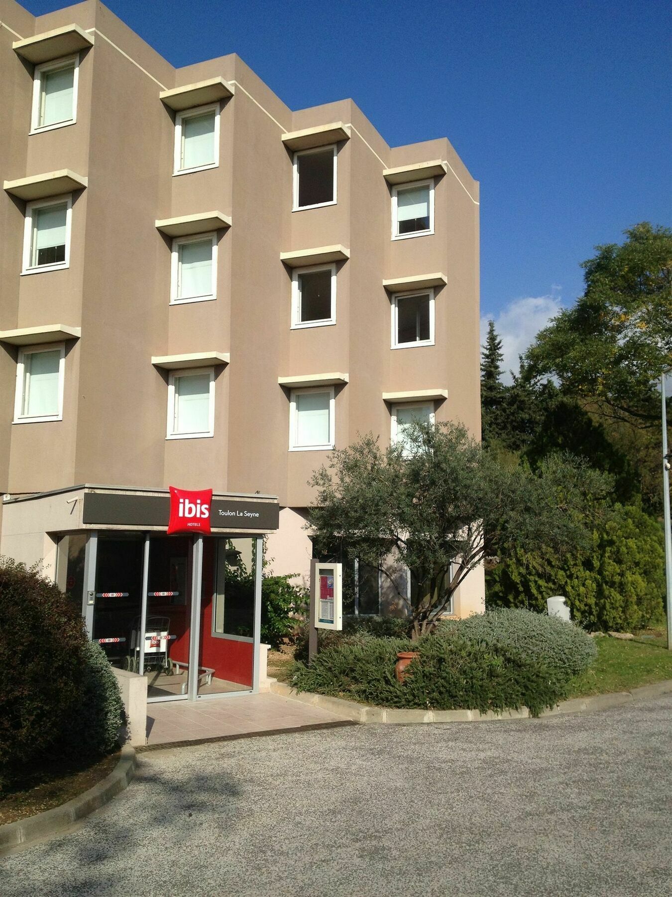 Ibis Toulon La Seyne Sur Mer Exteriör bild